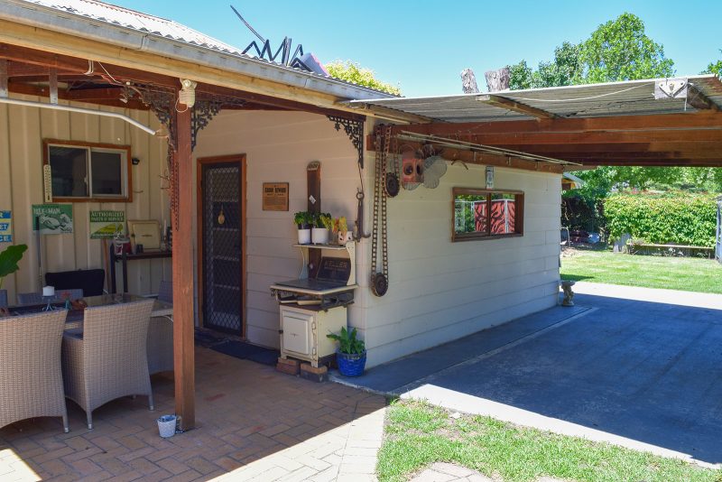 Walcha-Royal-cottage-Accommodation-1